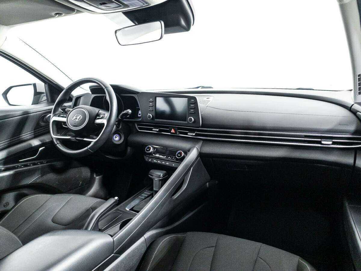 Купить Hyundai Elantra, 2021, 47 197 км, фото №9