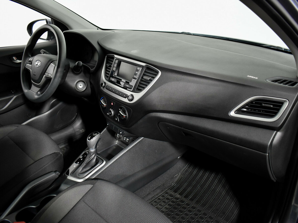 Купить Hyundai Solaris II, 2017, 83 431 км, фото №13