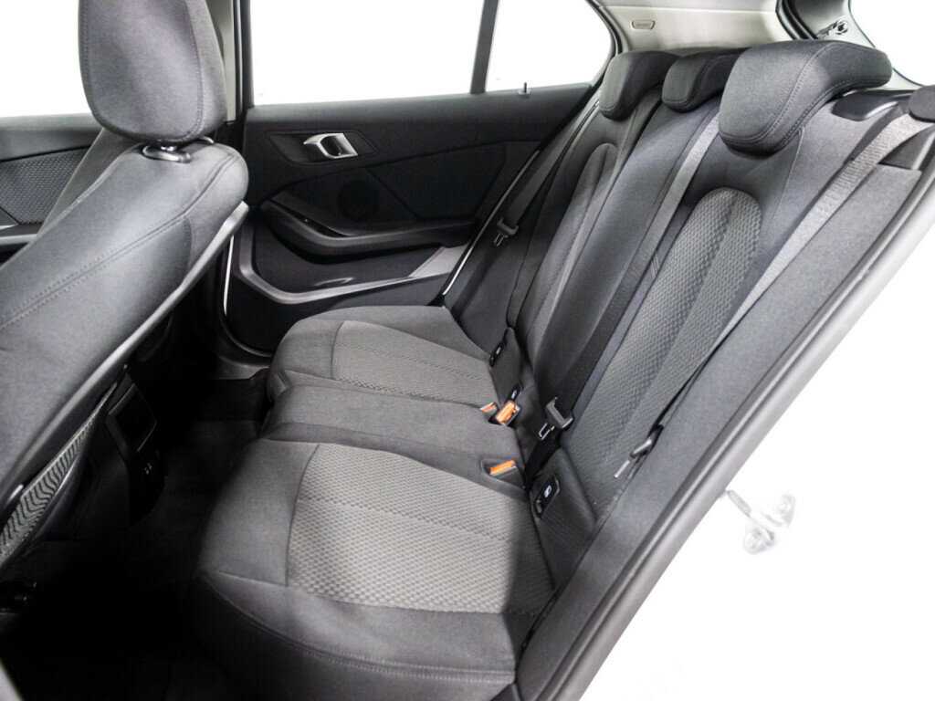 Купить BMW 1 серии 120d xDrive, 2019, 140 424 км, фото №10