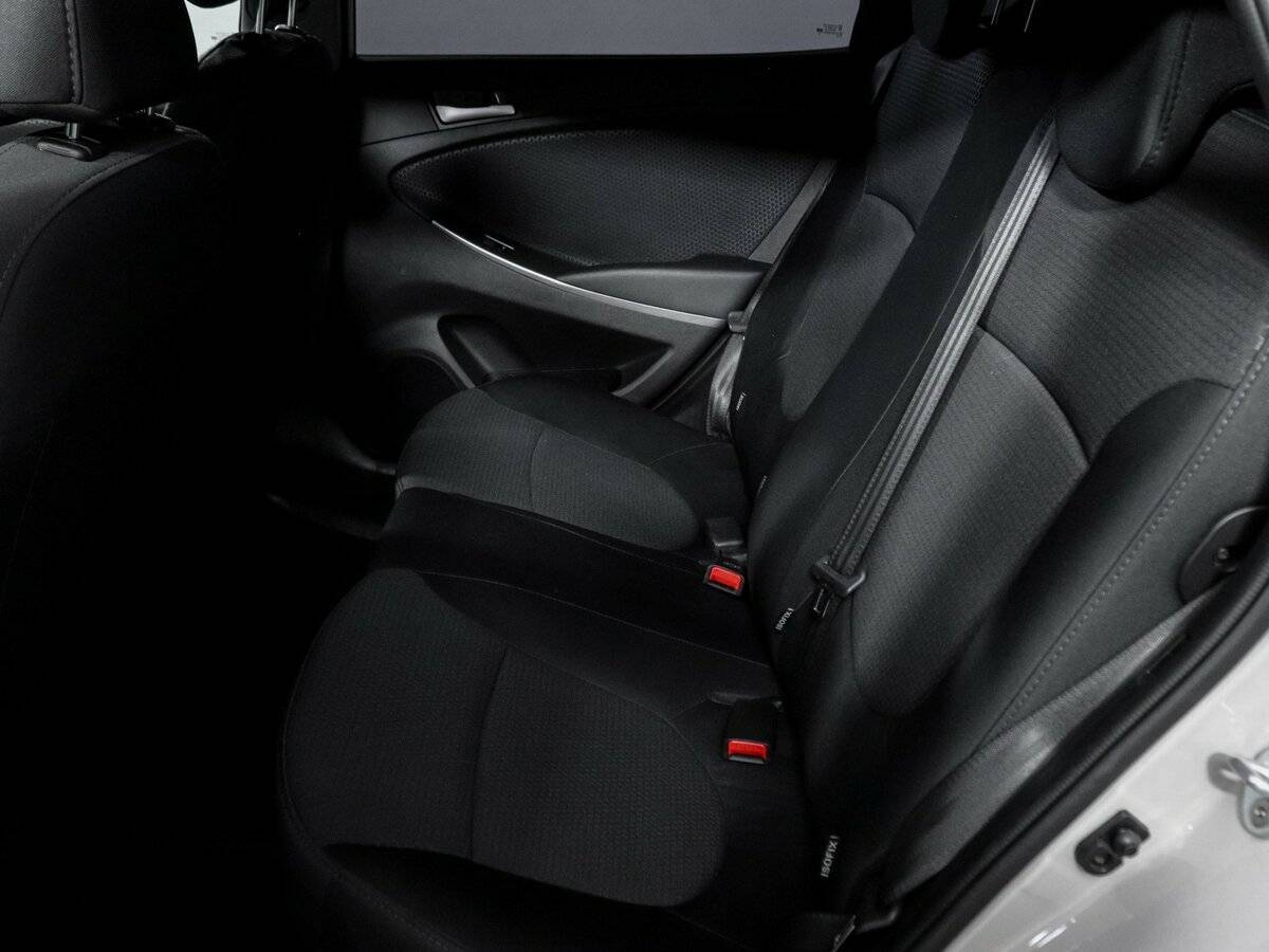 Купить Hyundai Solaris, 2015, 73 940 км, фото №7