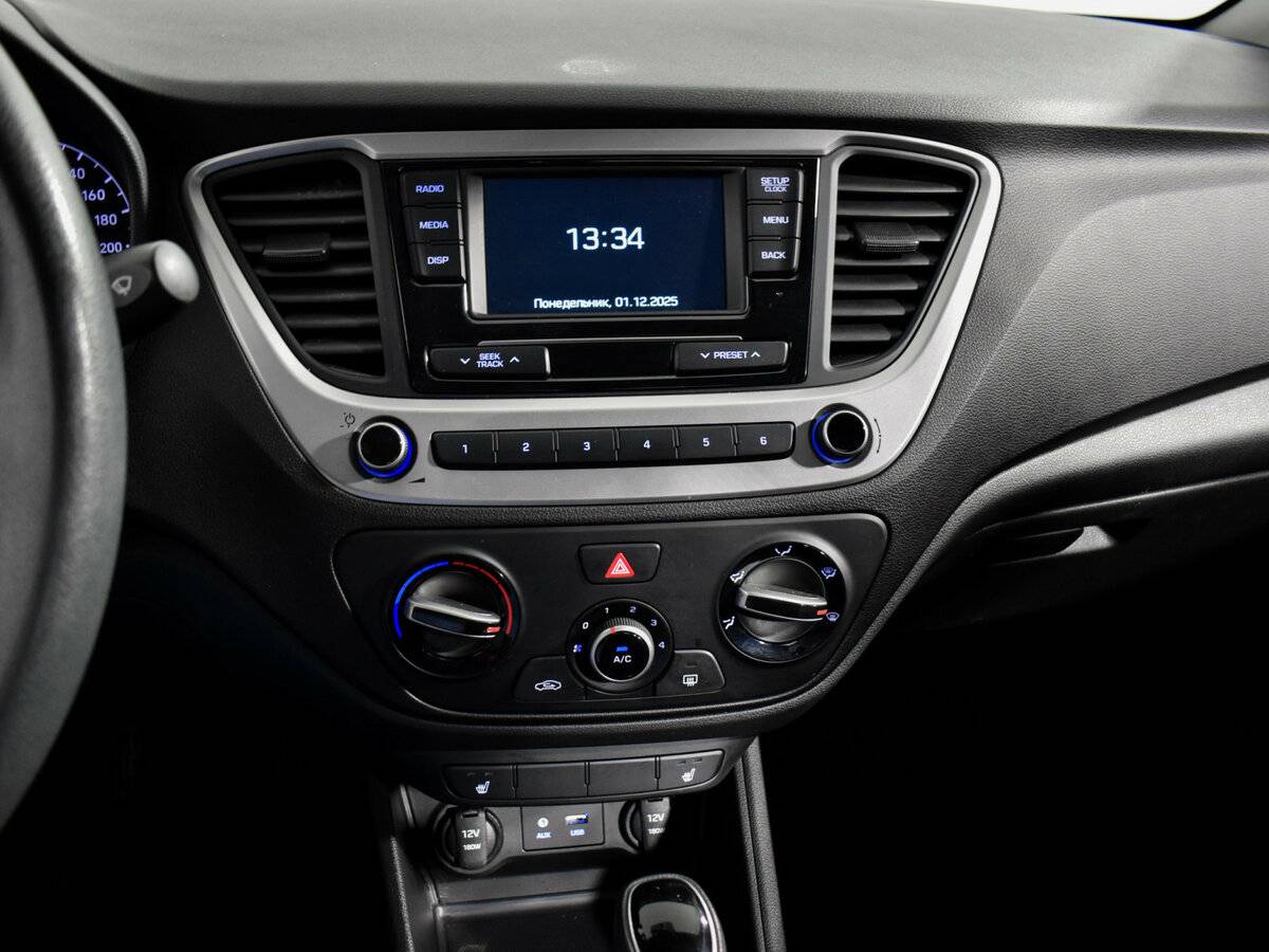 Купить Hyundai Solaris II, 2017, 83 431 км, фото №16