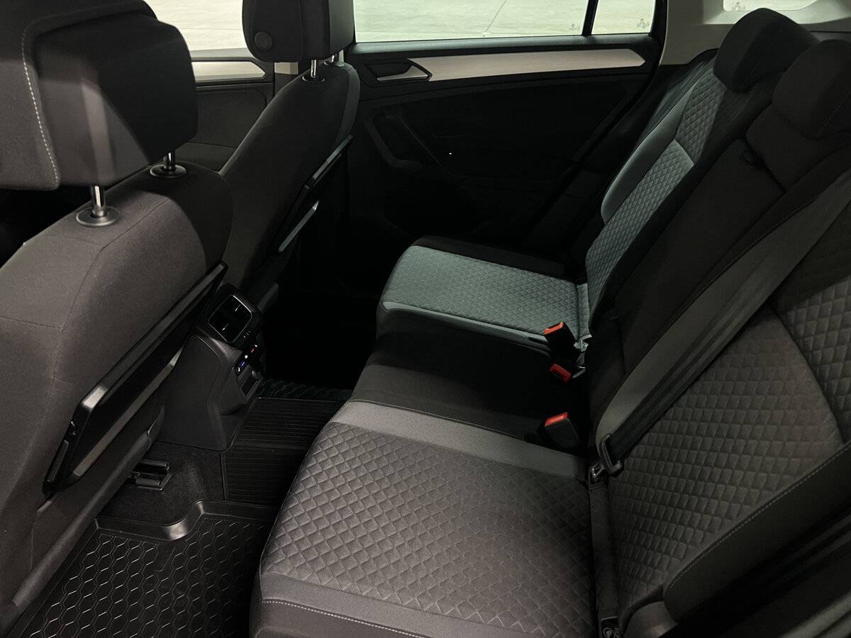 Купить Volkswagen Tiguan, 2017, 136 172 км, фото №12