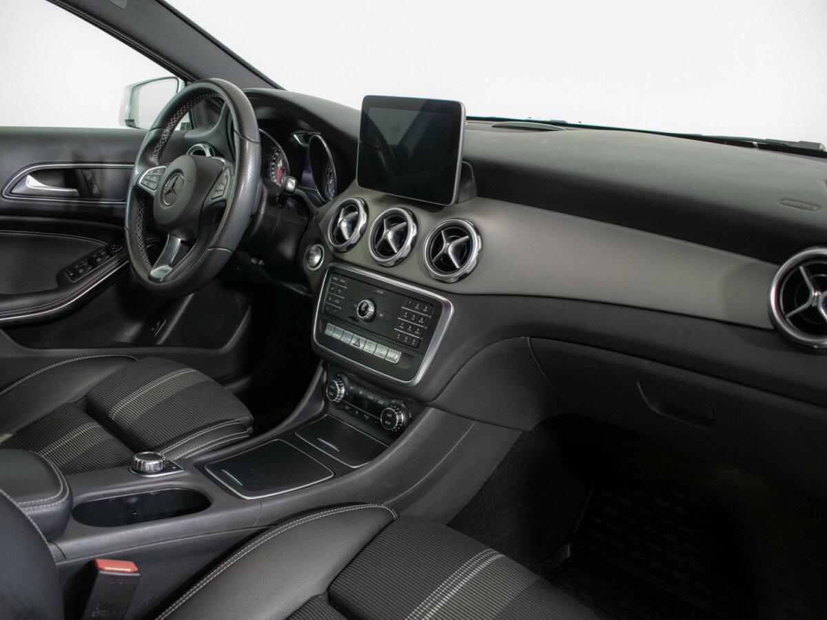 Купить Mercedes-Benz GLA 200 I (X156) Рестайлинг, 2018, 81 142 км, фото №7