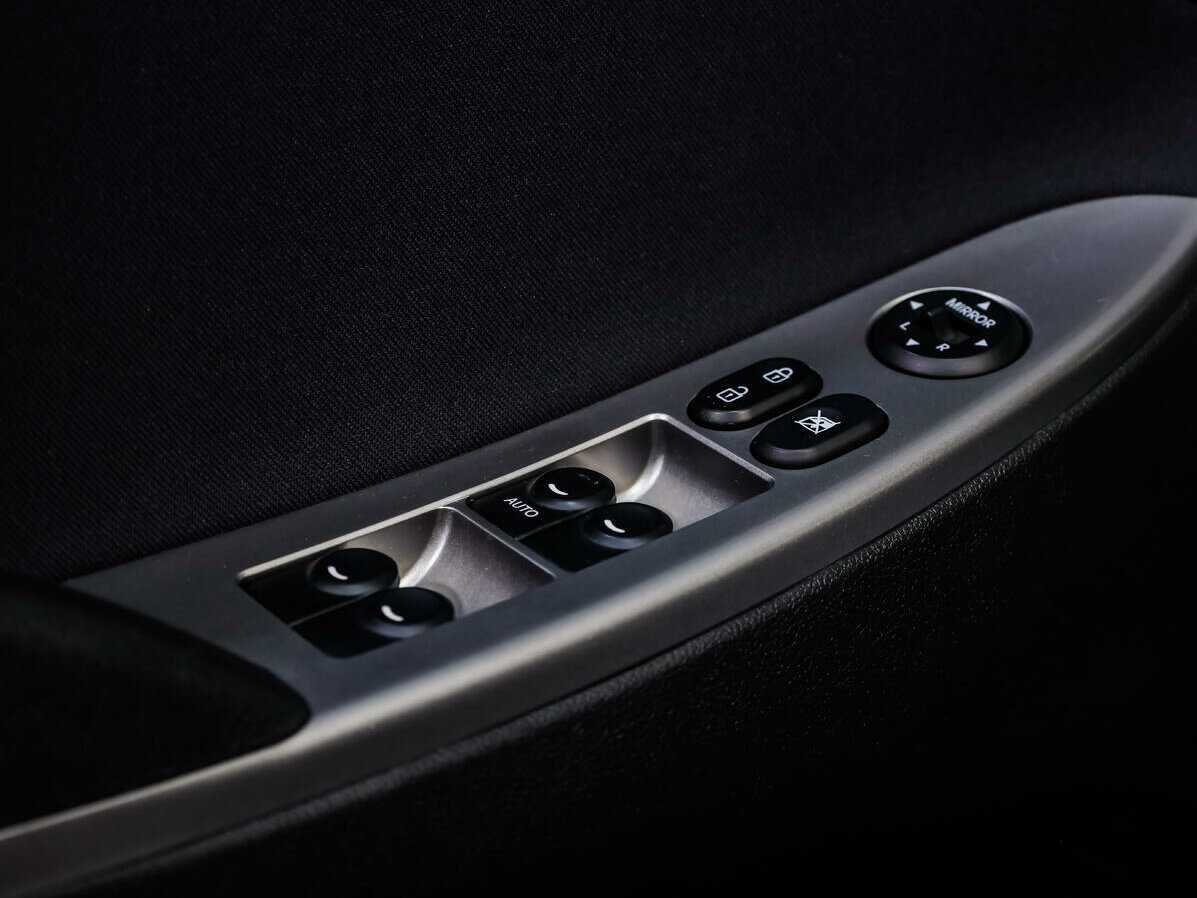 Купить Hyundai Solaris, 2015, 94 634 км, фото №15