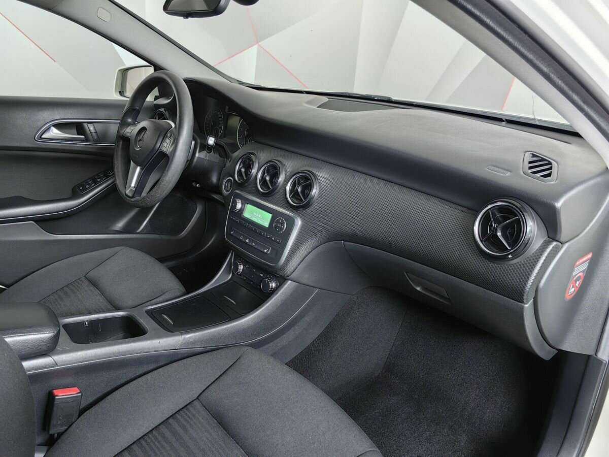 Купить Mercedes-Benz A-Класс 180, 2014, 217 768 км, фото №9