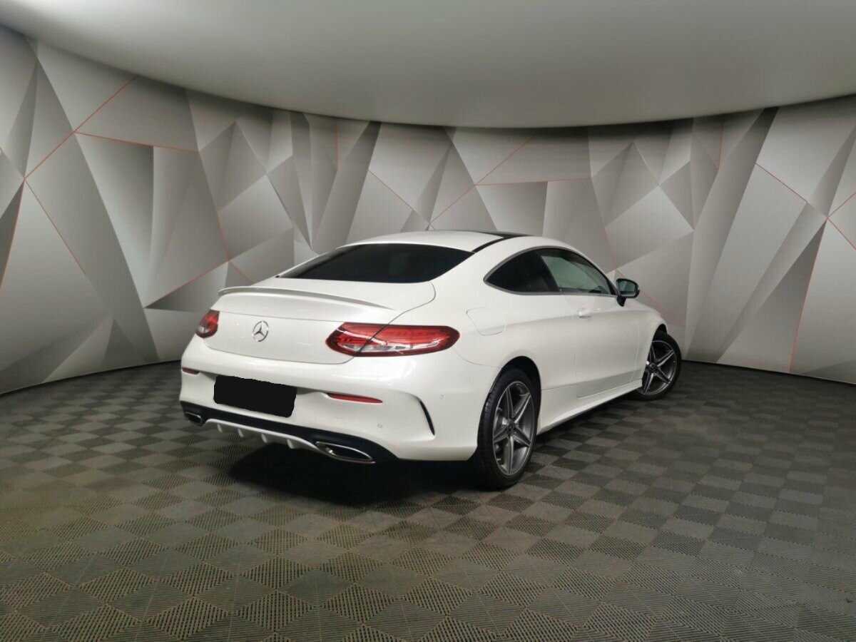 Купить Mercedes-Benz C-Класс 180, 2015, 108 112 км, фото №2