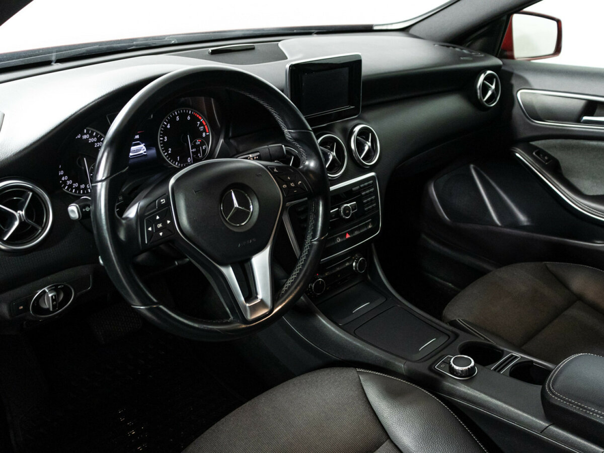 Купить Mercedes-Benz A-Класс 180 III (W176), 2014, 110 594 км, фото №11