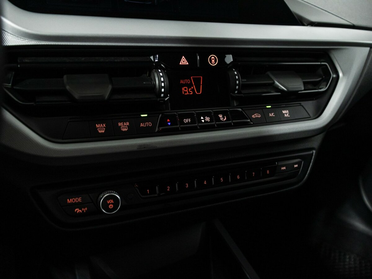 Купить BMW 1 серии 116d III (F40), 2020, 57 000 км, фото №14