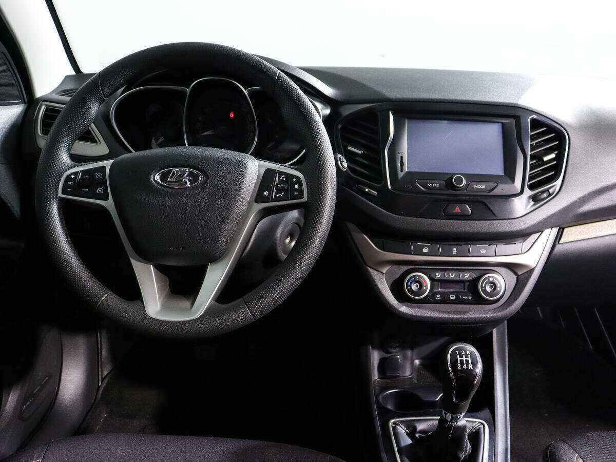 Купить Lada (ВАЗ) Vesta SW, 2019, 66 000 км, фото №12