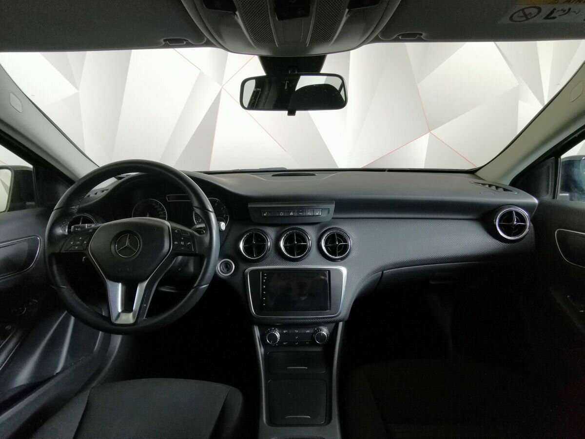Купить Mercedes-Benz A-Класс 180, 2014, 70 496 км, фото №10