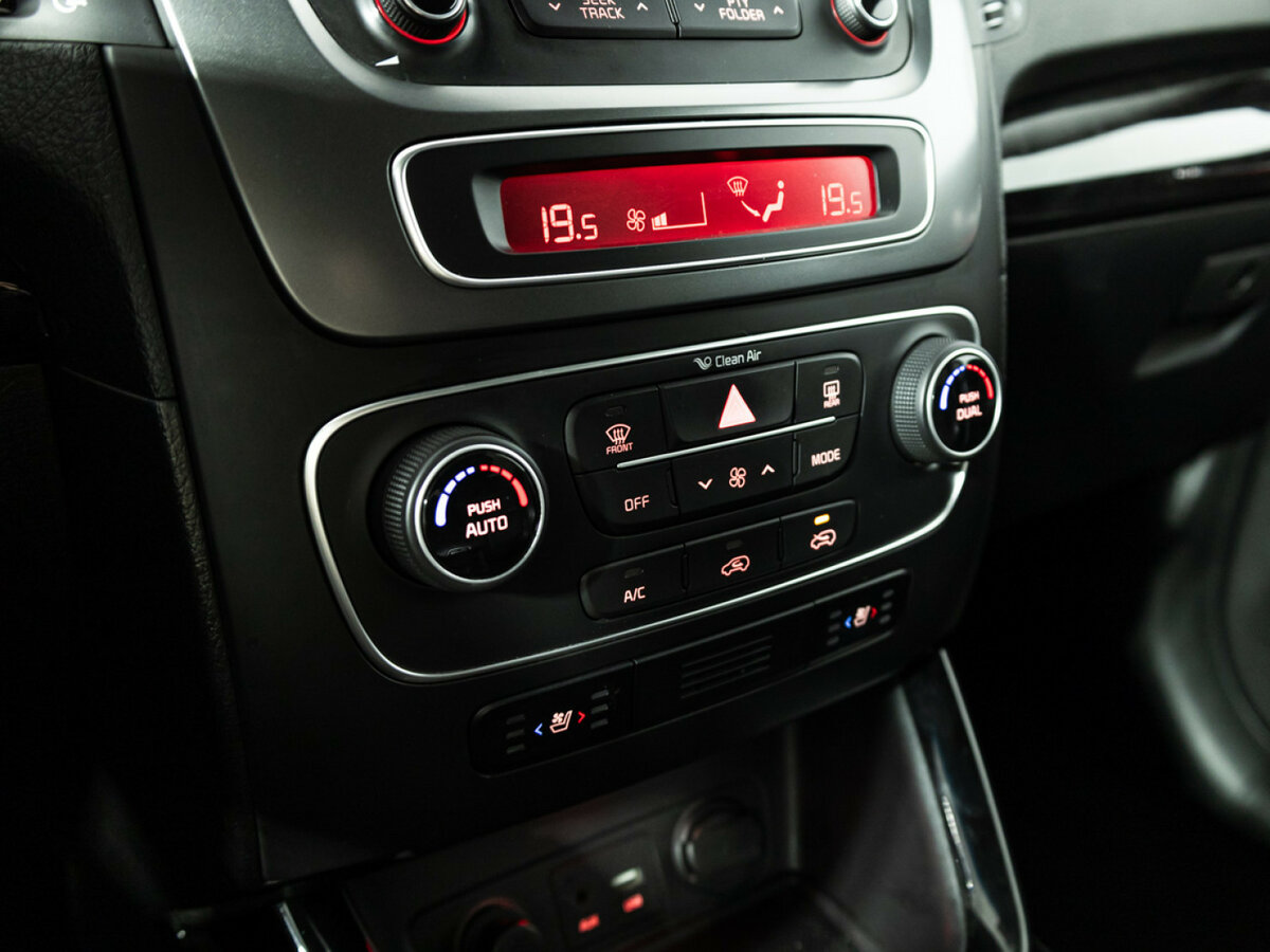 Купить Kia Sorento II Рестайлинг, 2018, 89 749 км, фото №16