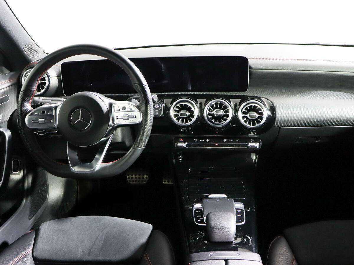 Купить Mercedes-Benz CLA 200, 2019, 80 000 км, фото №12