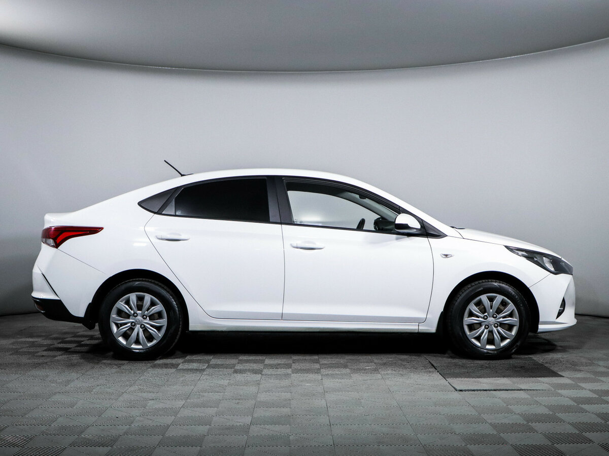 Купить Hyundai Solaris II Рестайлинг, 2021, 64 577 км, фото №4