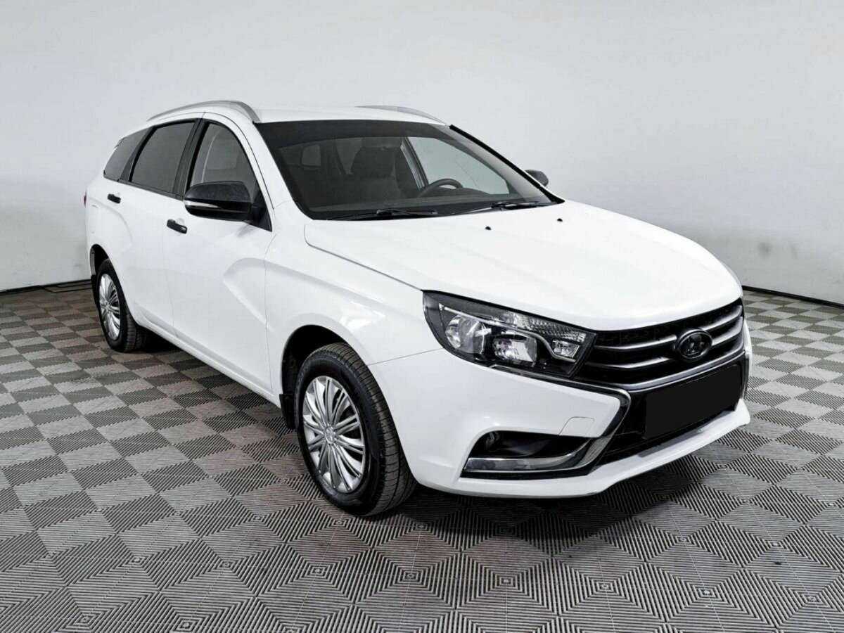 Купить Lada (ВАЗ) Vesta SW, 2019, 68 000 км, фото №3