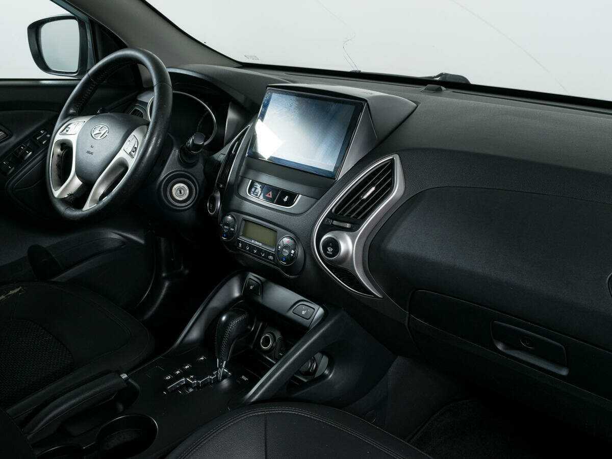 Купить Hyundai ix35, 2012, 223 000 км, фото №6