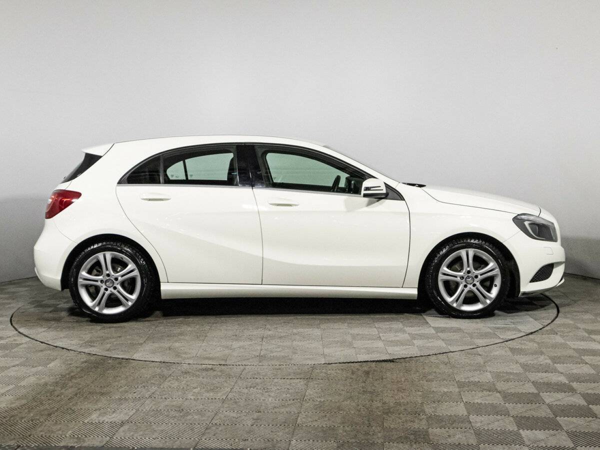 Купить Mercedes-Benz A-Класс 180, 2013, 75 397 км, фото №4