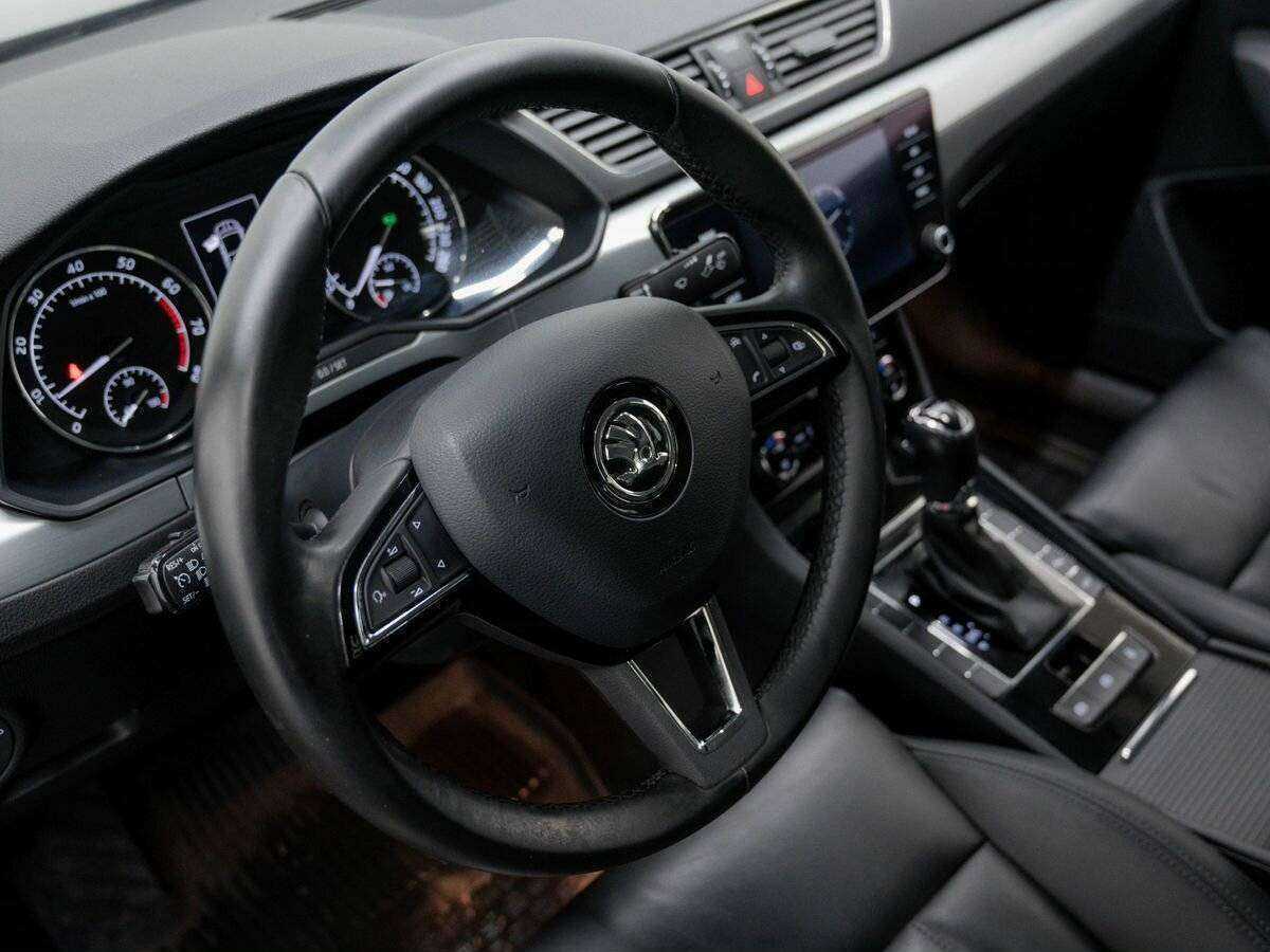 Купить Skoda Superb, 2017, 142 000 км, фото №19