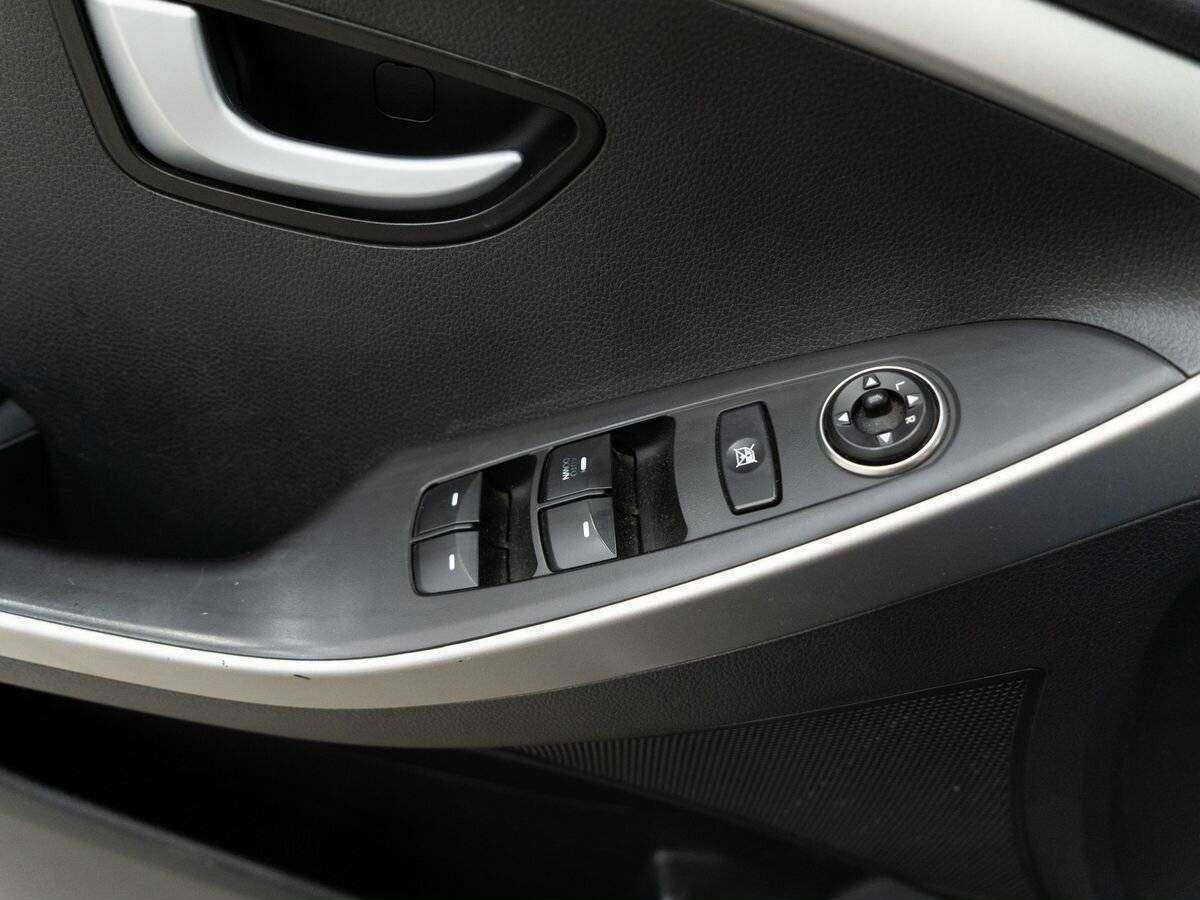 Купить Hyundai i30, 2014, 145 000 км, фото №12