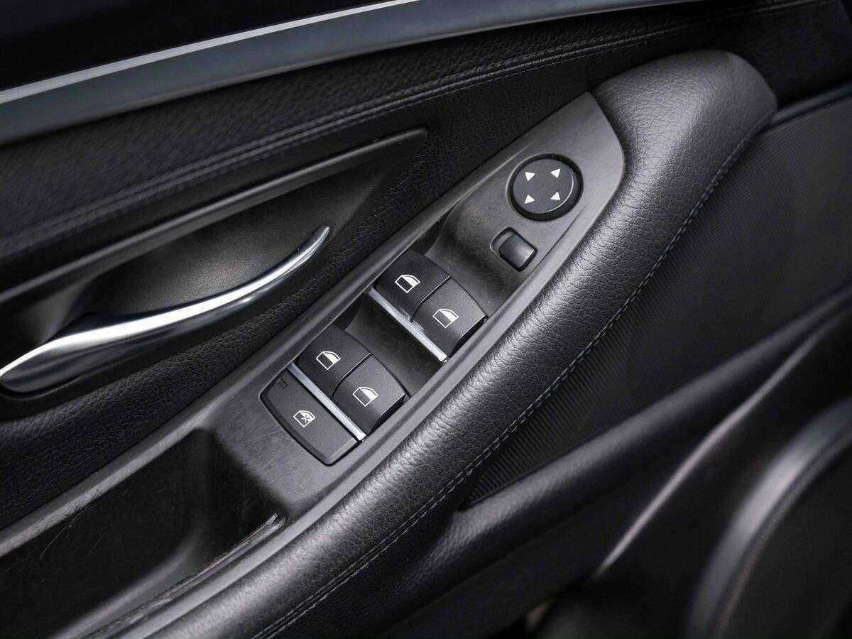 Купить BMW 5 серии 528i, 2012, 204 087 км, фото №18