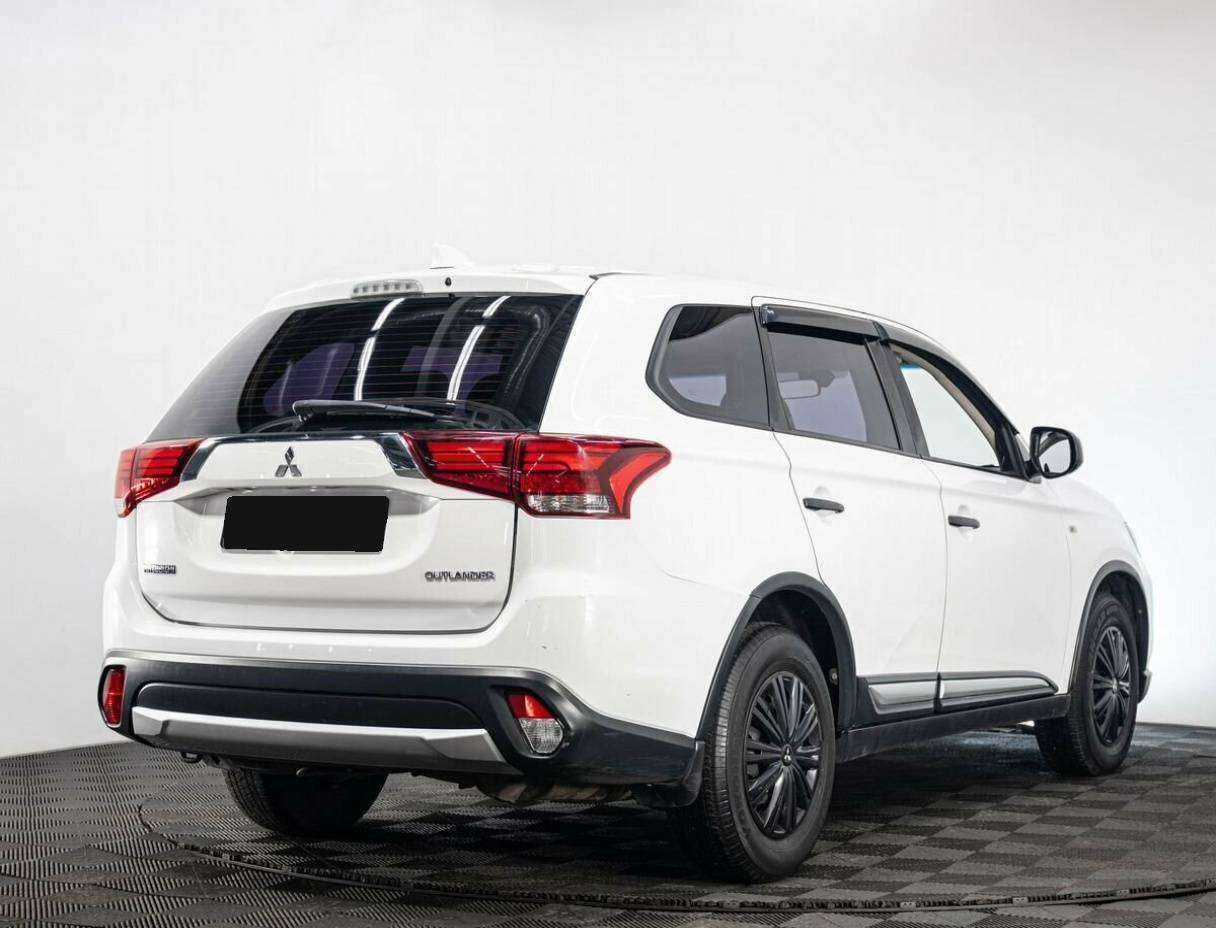 Купить Mitsubishi Outlander, 2018, 140 000 км, фото №6
