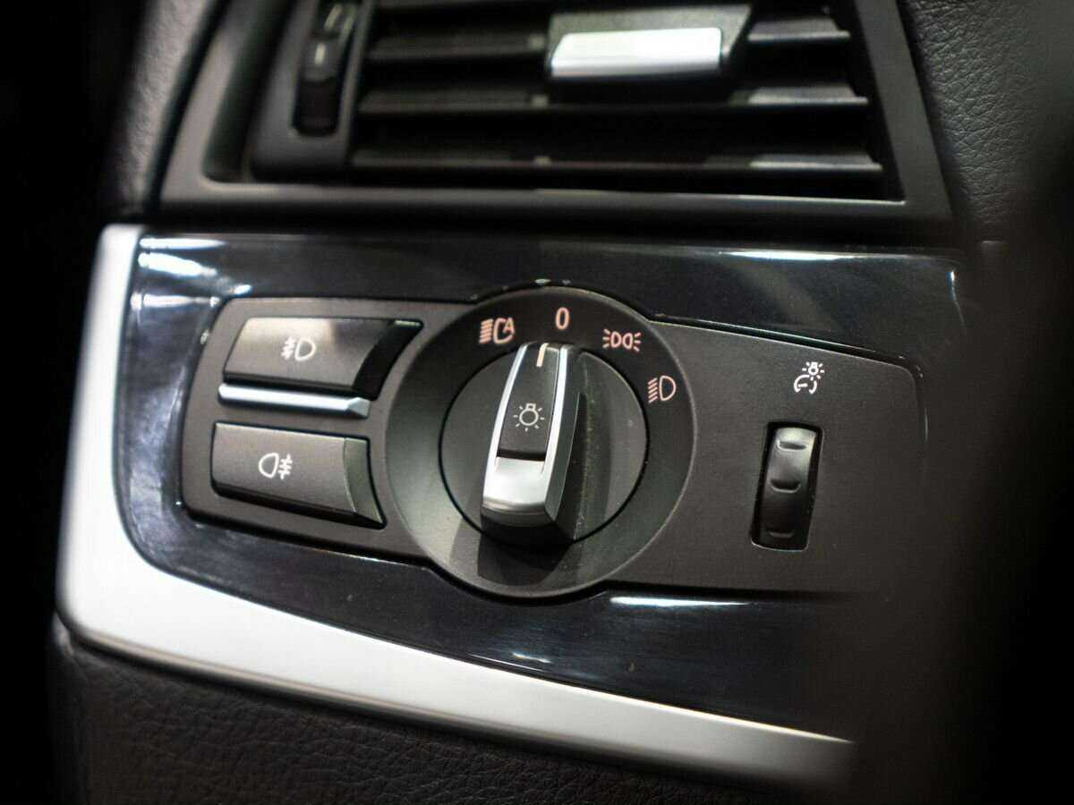 Купить BMW 5 серии 520i, 2016, 162 000 км, фото №18