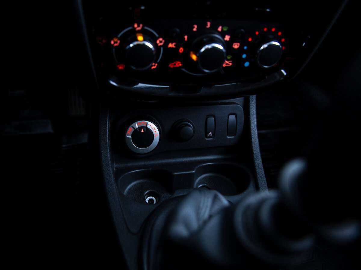 Купить Nissan Terrano, 2015, 88 135 км, фото №17