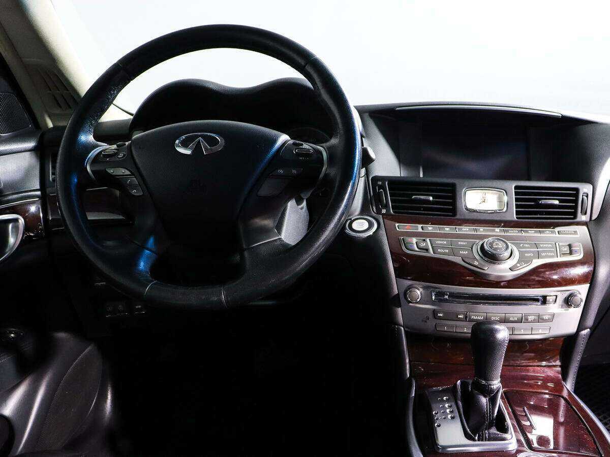 Купить Infiniti Q70, 2014, 115 637 км, фото №7