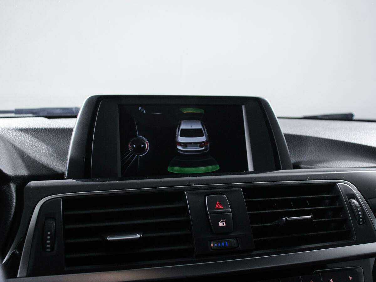 Купить BMW 3 серии 318i, 2017, 83 152 км, фото №14