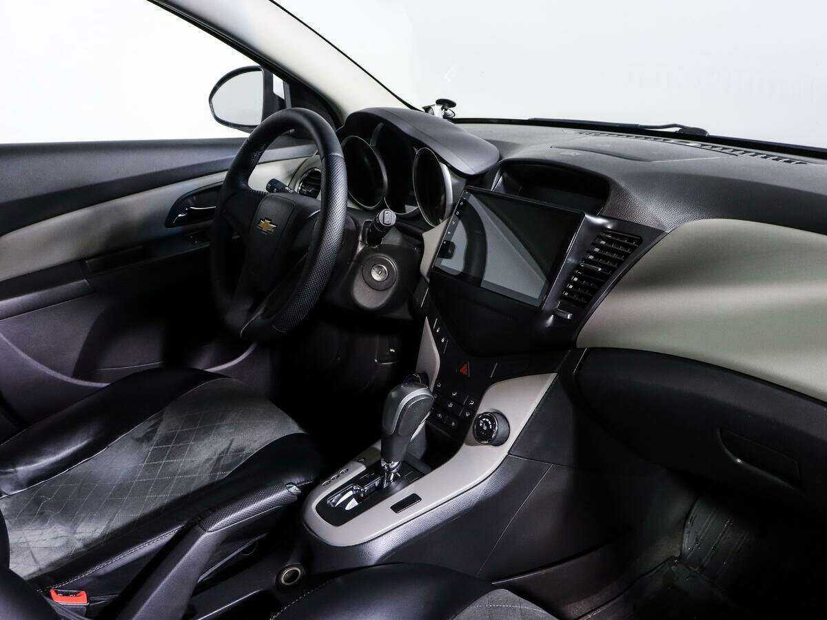Купить Chevrolet Cruze, 2012, 173 978 км, фото №9