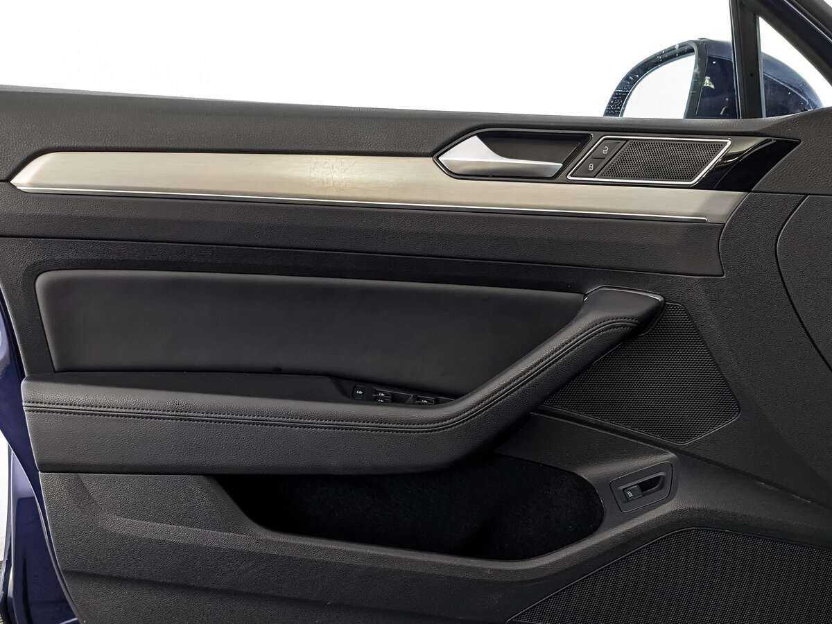 Купить Volkswagen Passat, 2019, 142 327 км, фото №15