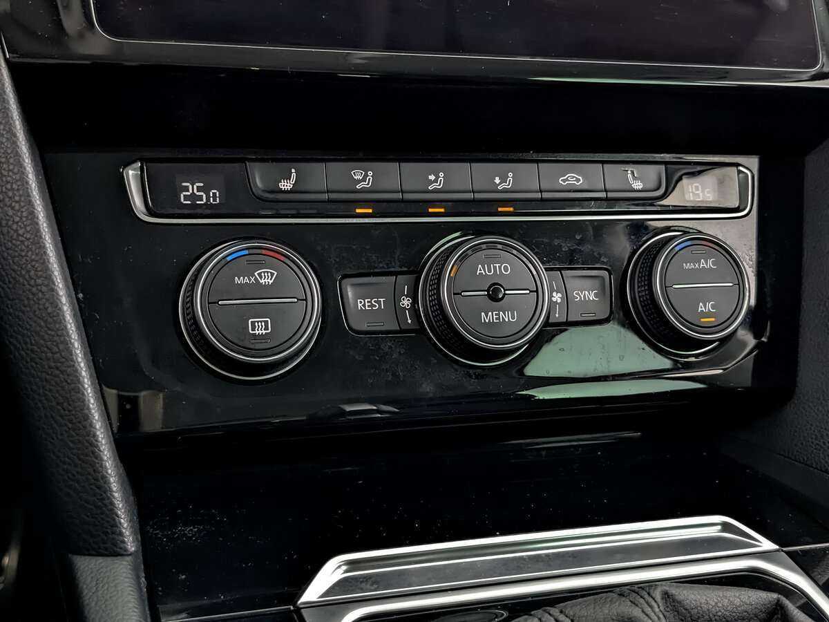 Купить Volkswagen Passat, 2019, 142 327 км, фото №23