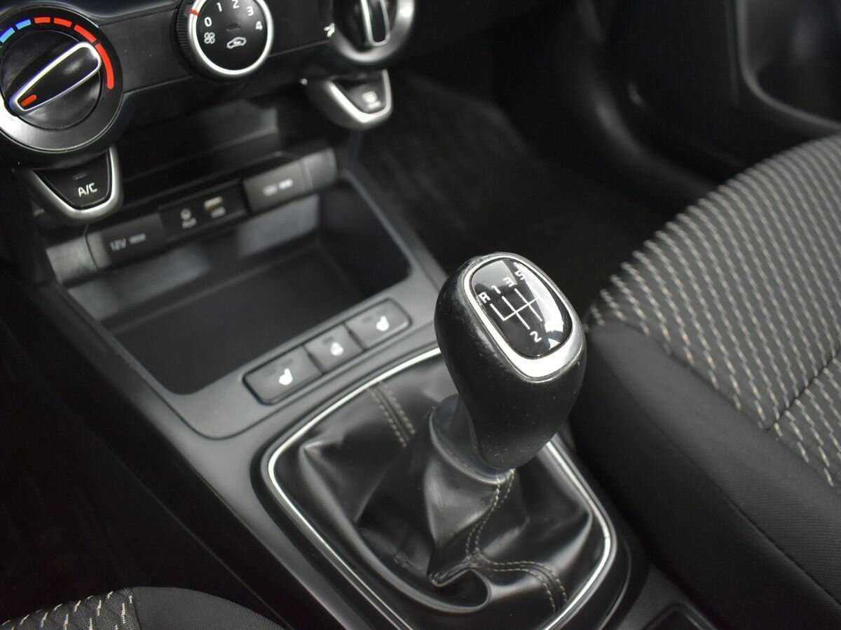 Купить Kia Rio X-Line, 2019, 65 558 км, фото №12