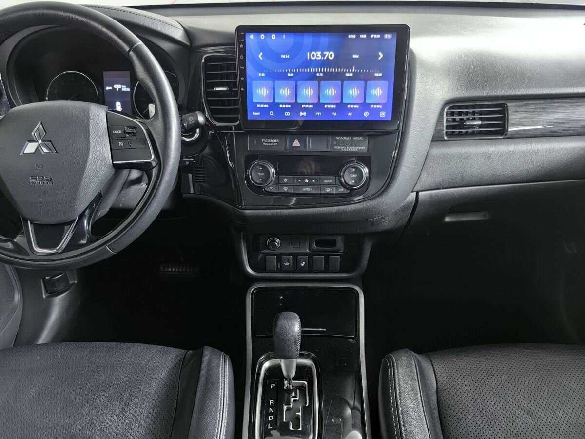 Купить Mitsubishi Outlander, 2017, 147 097 км, фото №11