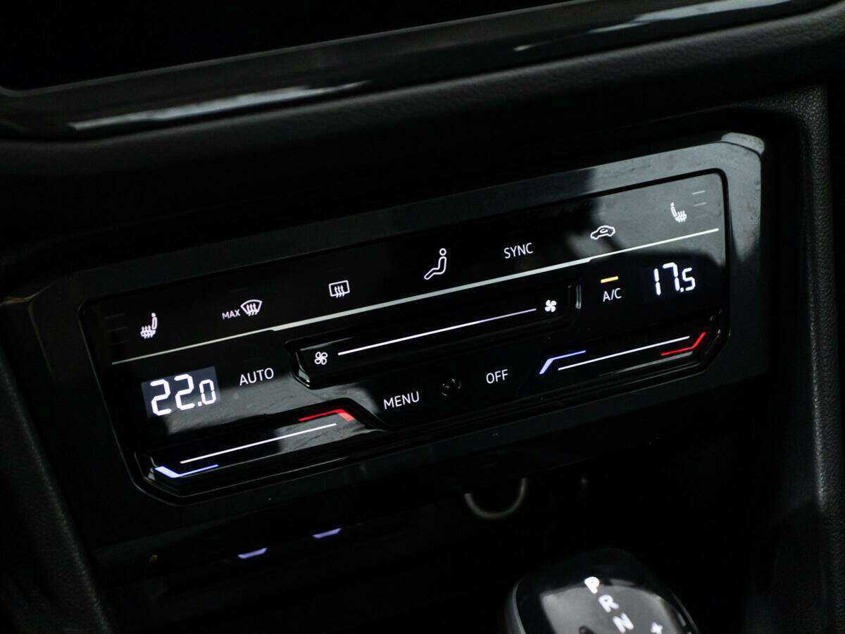 Купить Volkswagen Tiguan, 2021, 98 939 км, фото №16