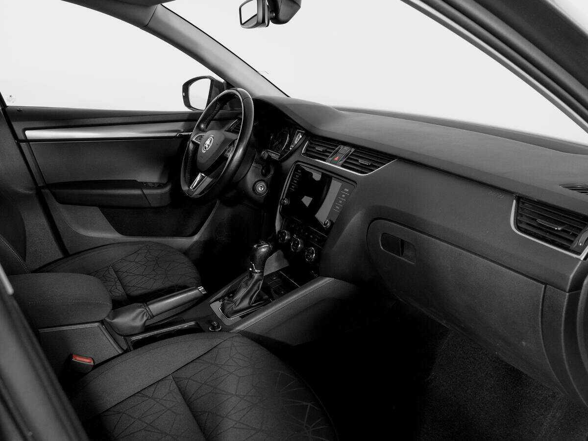 Купить Skoda Octavia, 2018, 75 799 км, фото №9