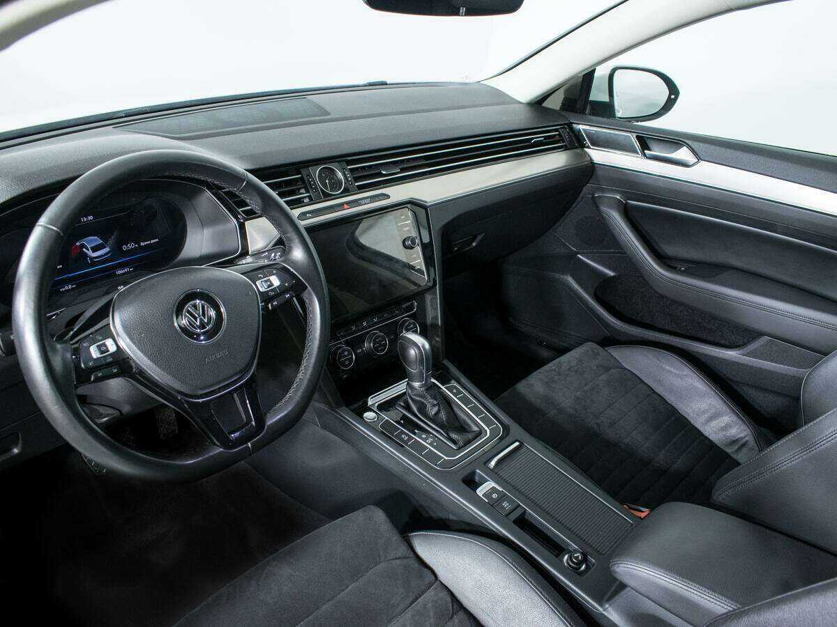 Купить Volkswagen Passat, 2017, 106 700 км, фото №12