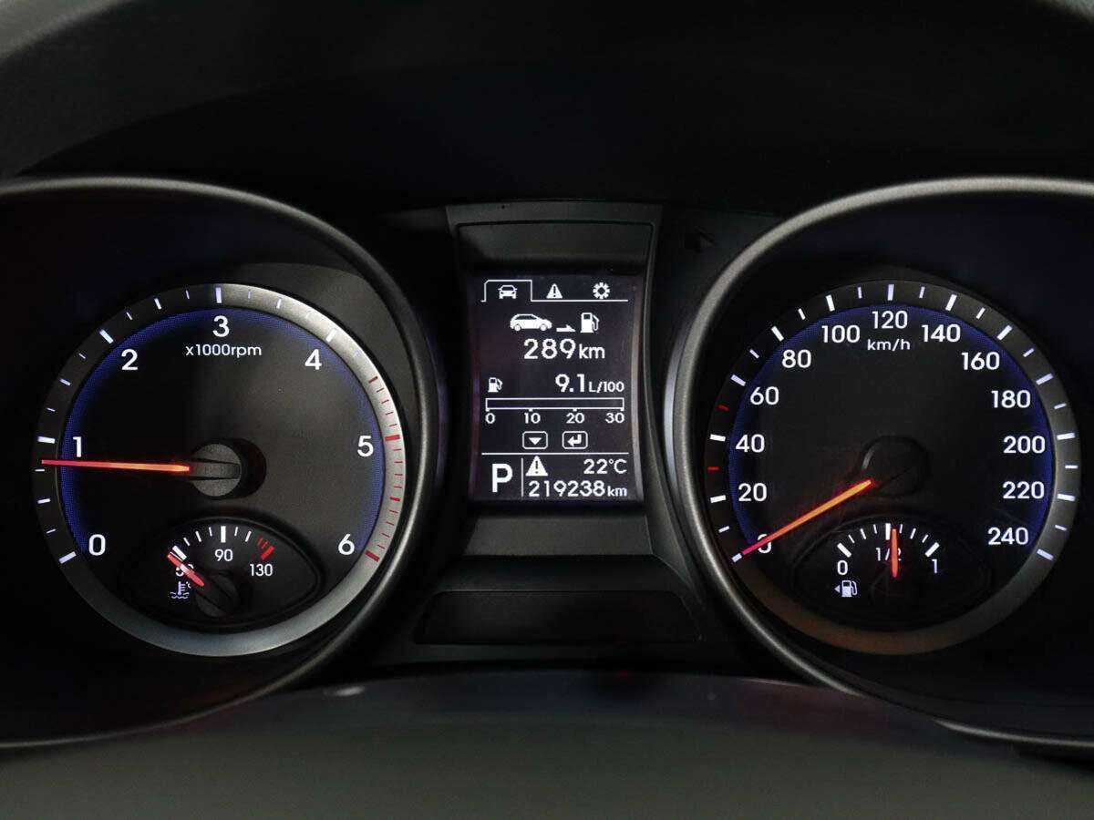 Купить Hyundai Santa Fe, 2015, 219 237 км, фото №10