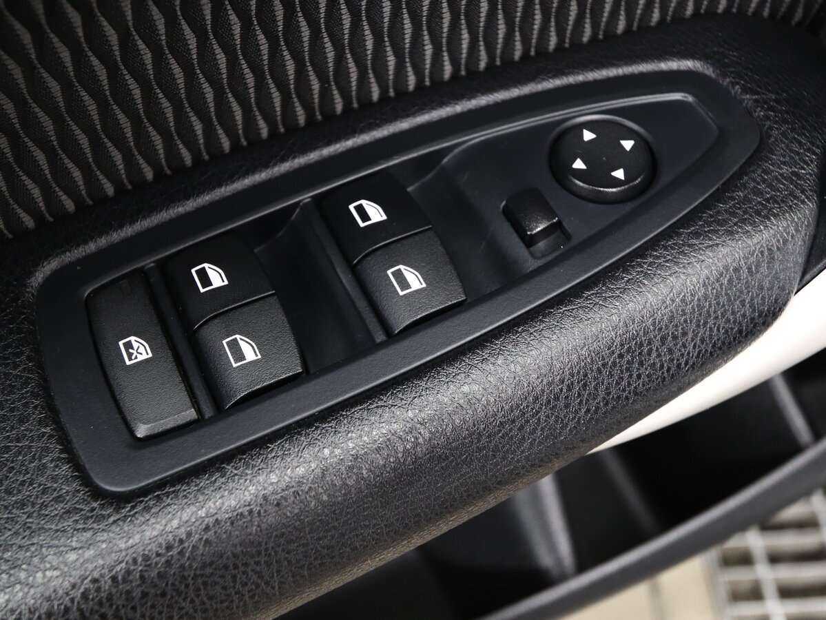 Купить BMW 1 серии 118i, 2016, 87 000 км, фото №9