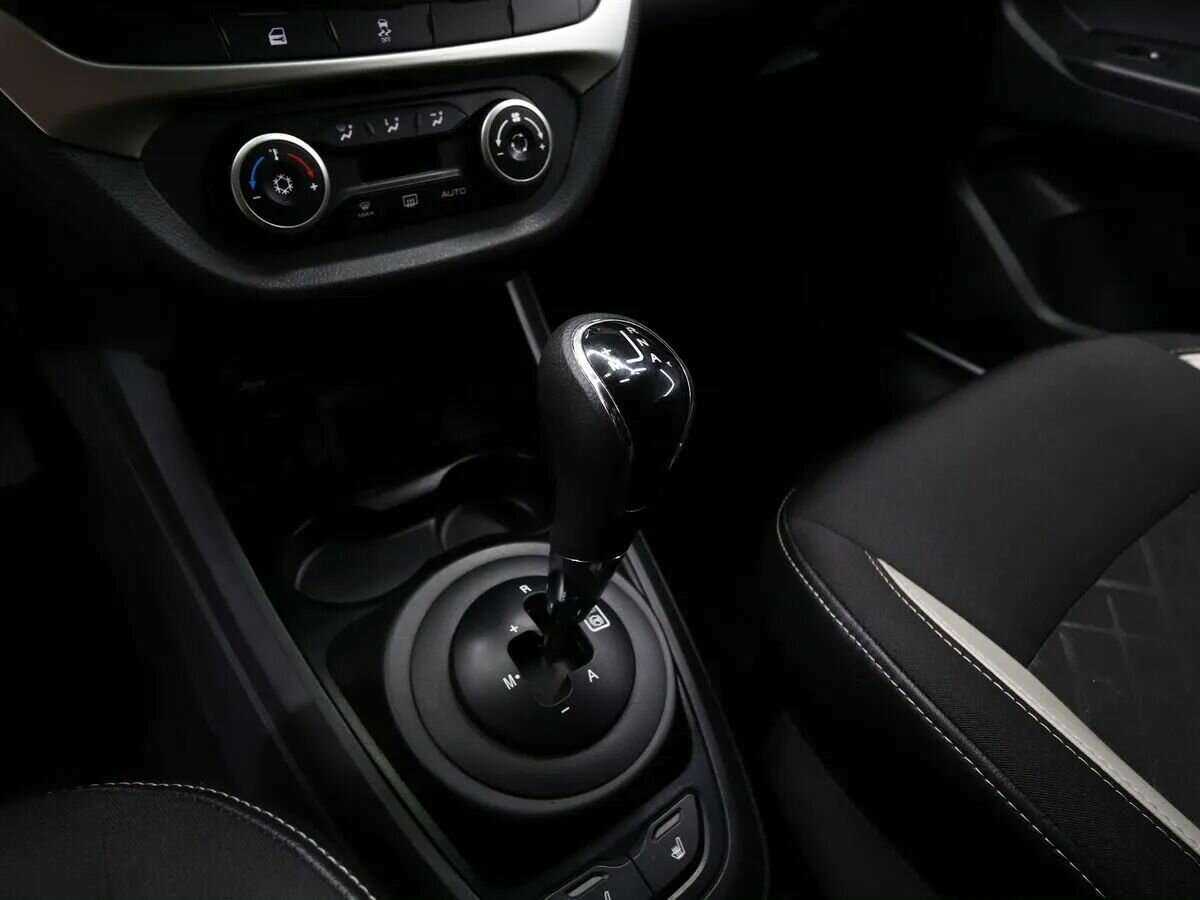 Купить Lada (ВАЗ) Vesta SW, 2018, 64 000 км, фото №12