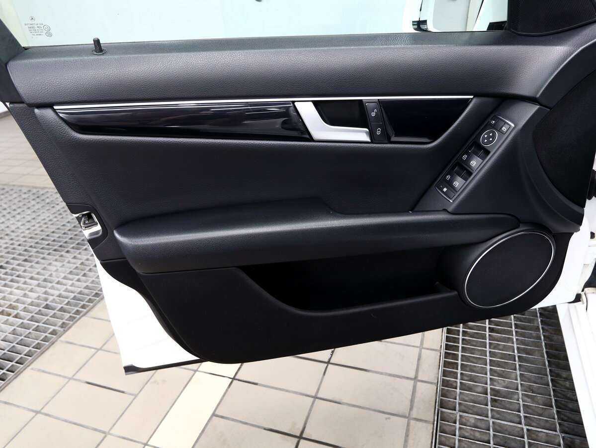 Купить Mercedes-Benz C-Класс 180, 2012, 180 000 км, фото №8