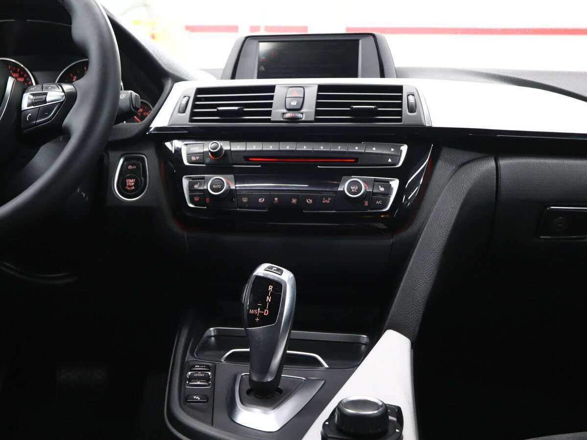 Купить BMW 3 серии 320i xDrive, 2016, 186 000 км, фото №18