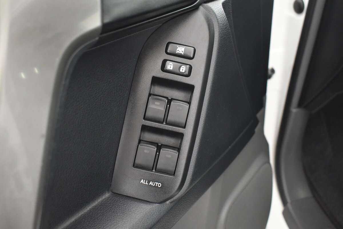 Купить Toyota Land Cruiser Prado, 2012, 178 000 км, фото №8