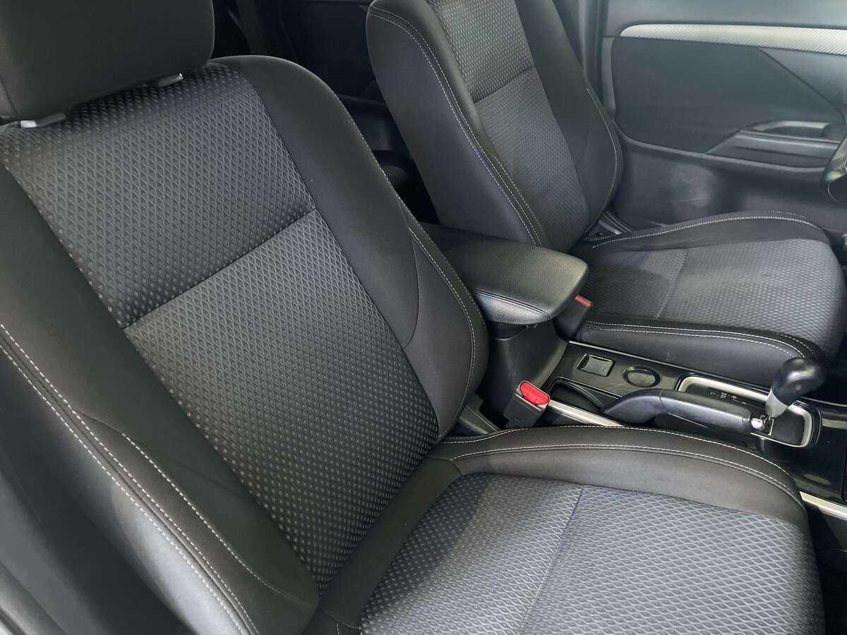 Купить Mitsubishi Outlander, 2018, 126 982 км, фото №17