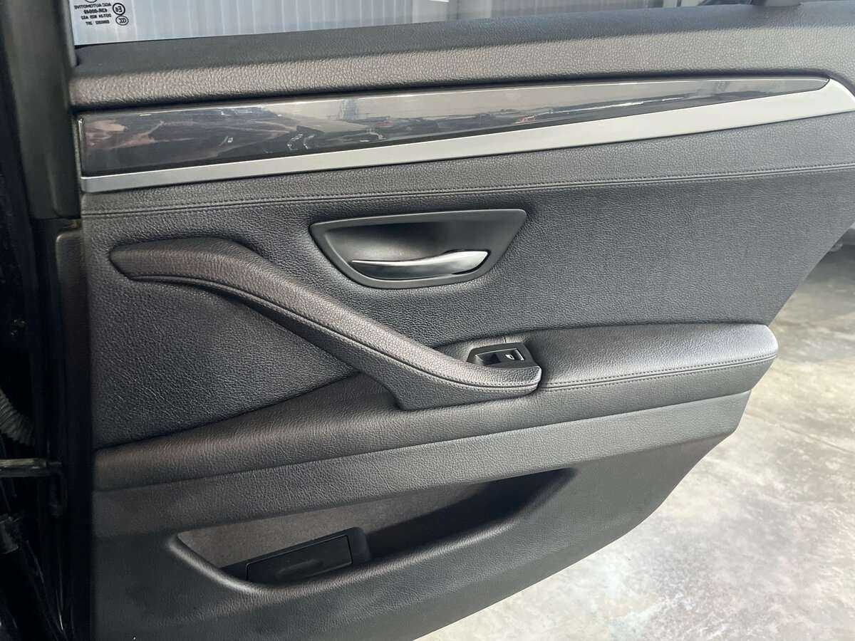 Купить BMW 5 серии 520i, 2012, 205 209 км, фото №27