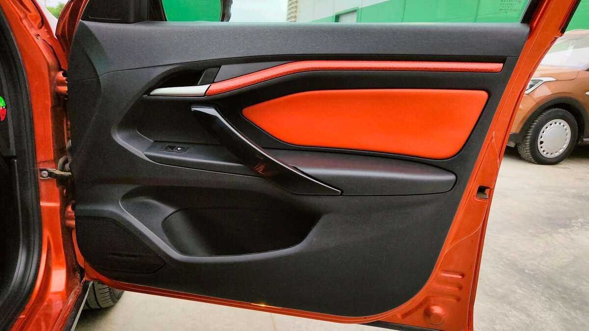 Купить Lada (ВАЗ) Vesta SW Cross, 2019, 87 000 км, фото №16