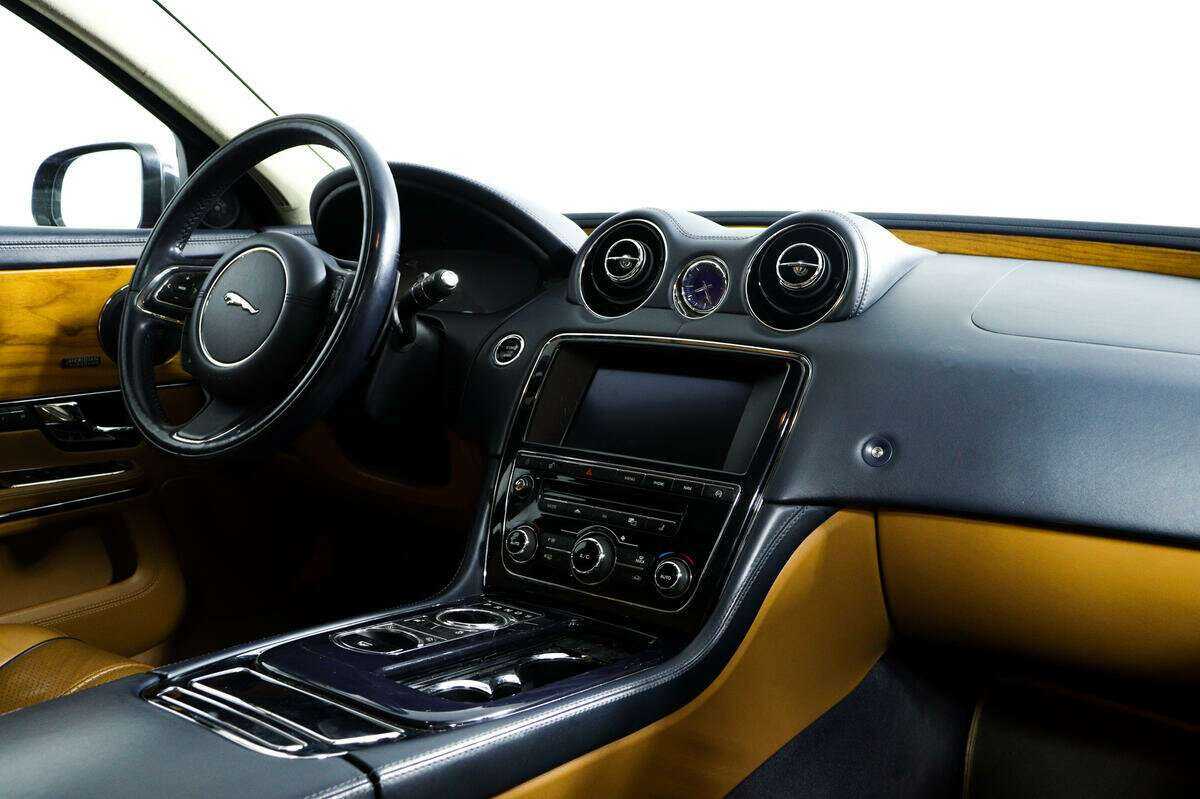 Купить Jaguar XJ, 2013, 121 675 км, фото №9