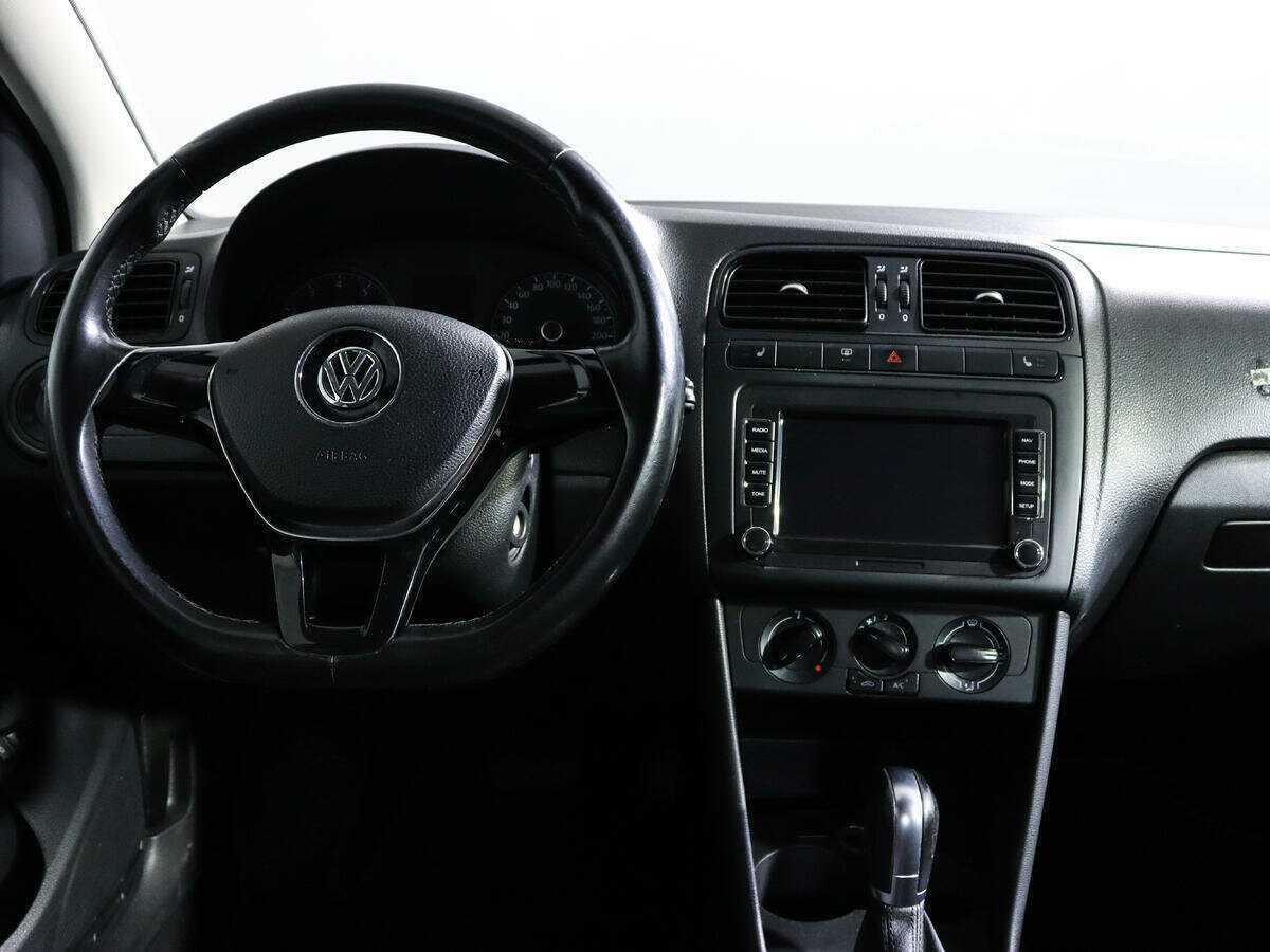 Купить Volkswagen Polo, 2016, 127 143 км, фото №11