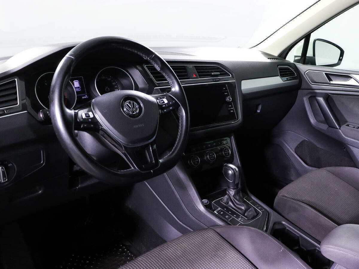 Купить Volkswagen Tiguan L, 2019, 84 165 км, фото №12