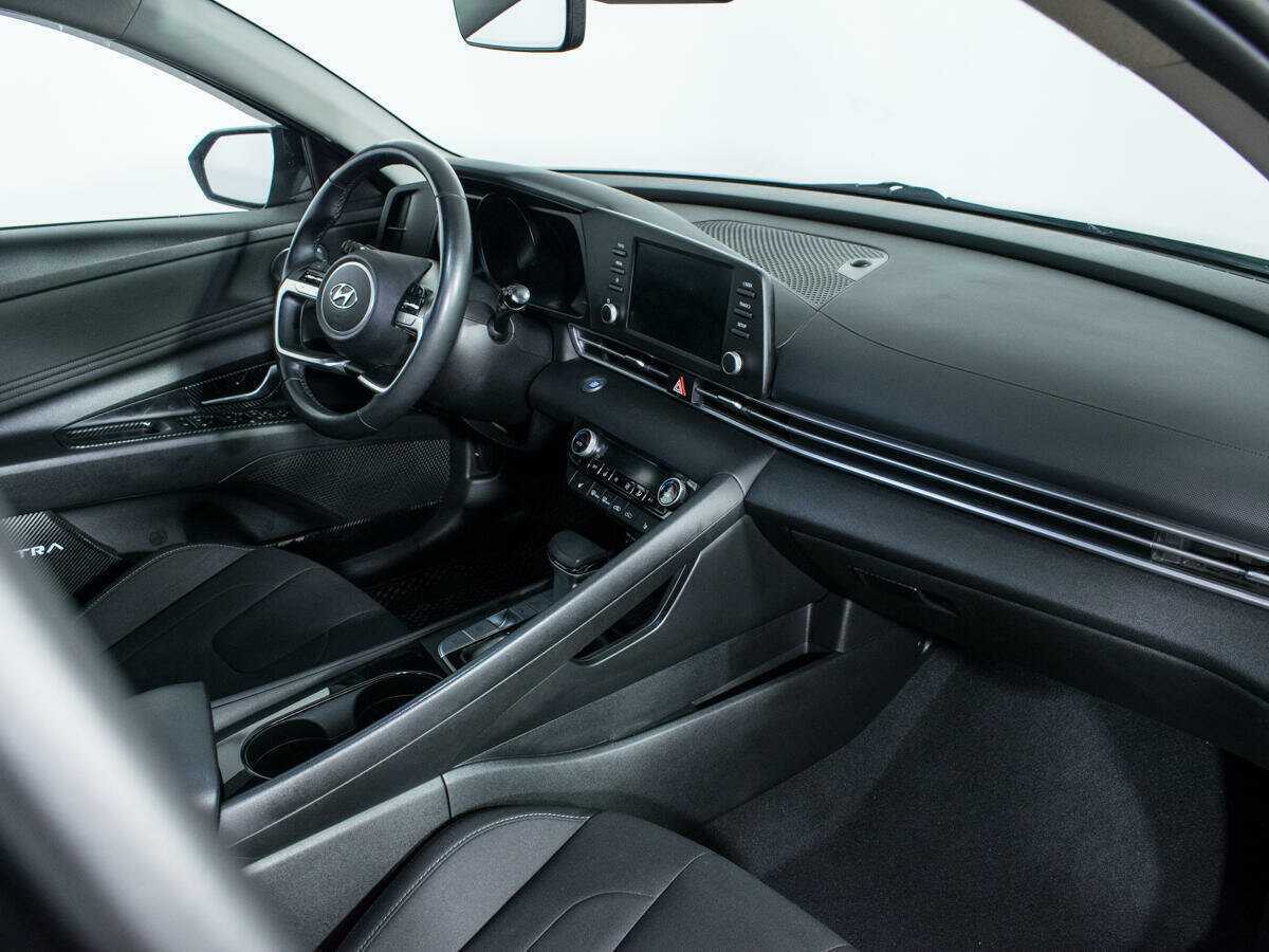 Купить Hyundai Elantra, 2020, 33 734 км, фото №9