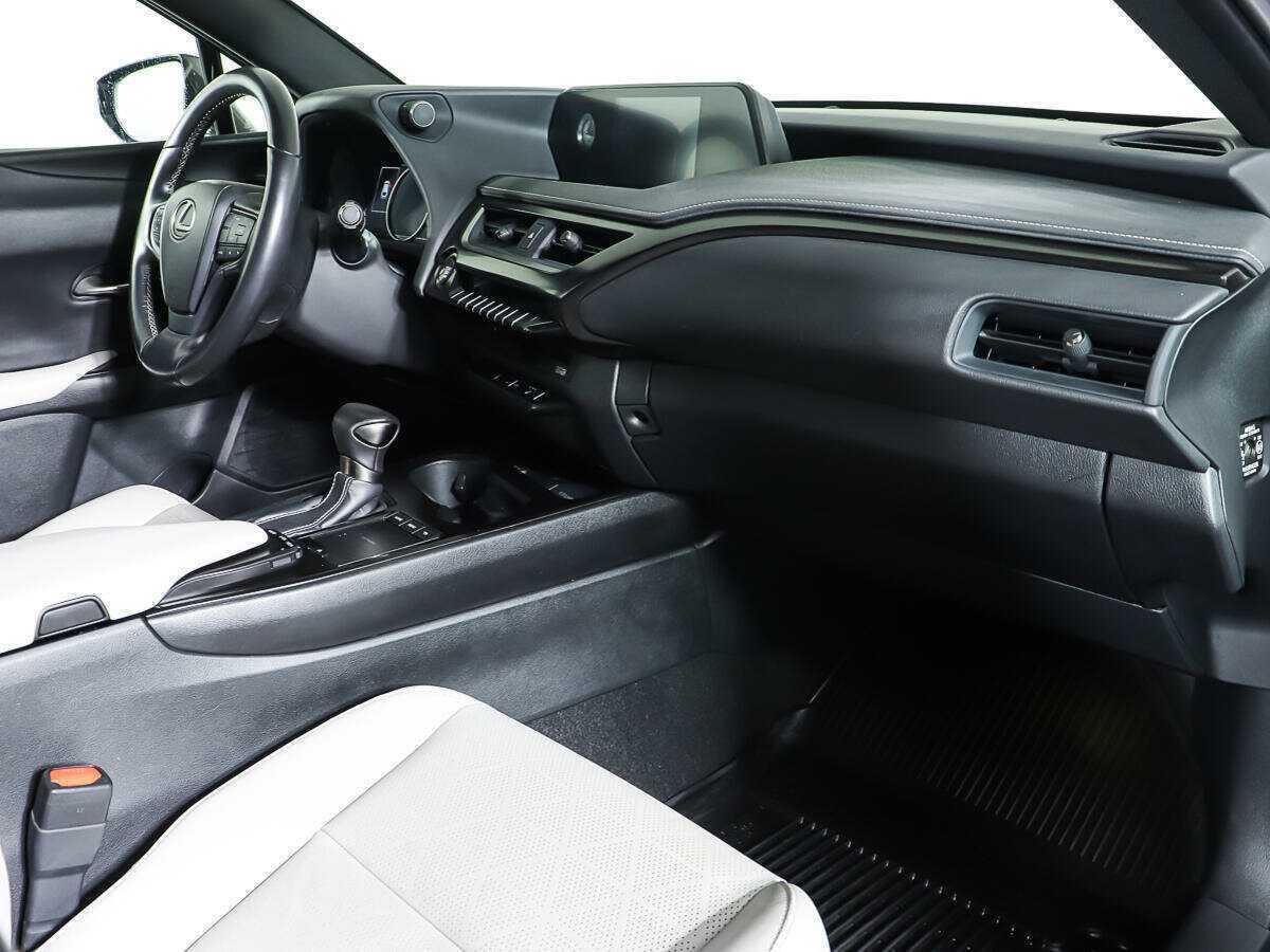 Купить Lexus UX 200, 2019, 23 916 км, фото №8